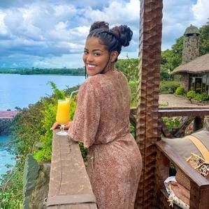 Meet your Posher, Elbetel